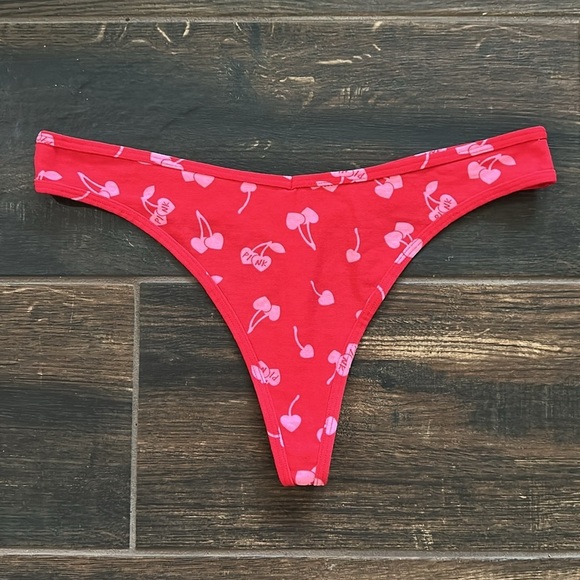 💖PINK Victoria’s Secret Panty Thong - Picture 1 of 6